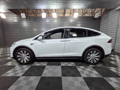 Used 2019 Tesla Model X Performance image 8