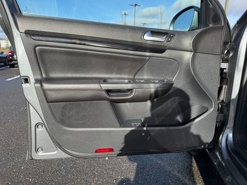 Used 2013 Volkswagen Jetta TDI image 16