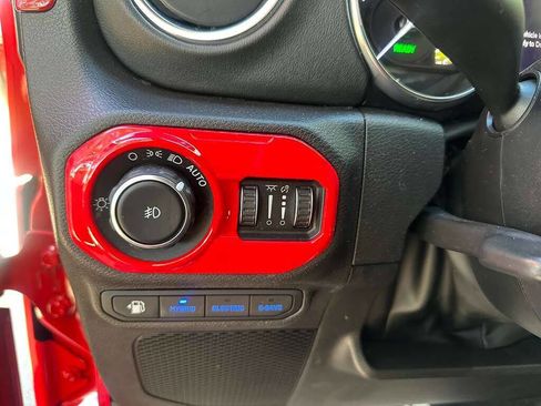 Used 2022 Jeep Wrangler Unlimited Sahara w/ Cold Weather Group image 20