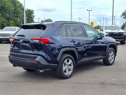 Used 2025 Toyota RAV4 XLE AWD/4WD image 2
