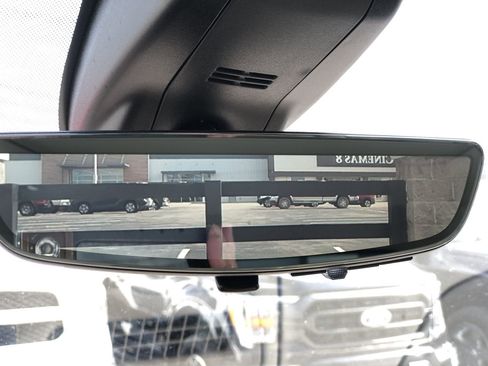 Used 2021 GMC Yukon Denali w/ Denali Premium Package image 27