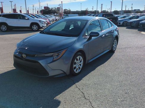 Used 2024 Toyota Corolla LE image 4