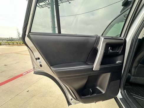 Used 2014 Toyota 4Runner SR5 Premium RWD image 27