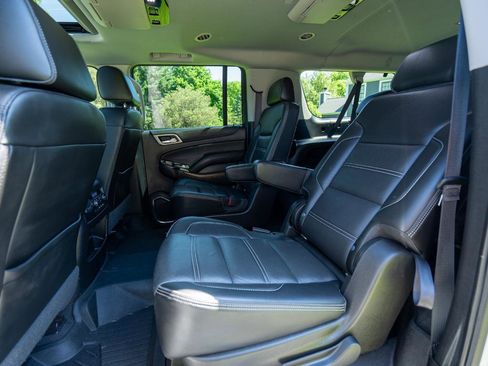 Used 2020 GMC Yukon XL Denali AWD/4WD image 16