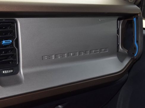 Used 2023 Ford Bronco Outer Banks AWD/4WD image 35