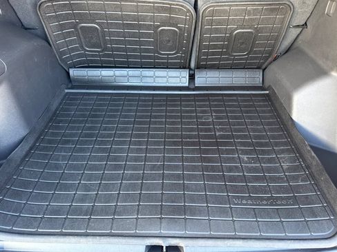 Used 2023 GMC Terrain AT4 AWD/4WD image 16