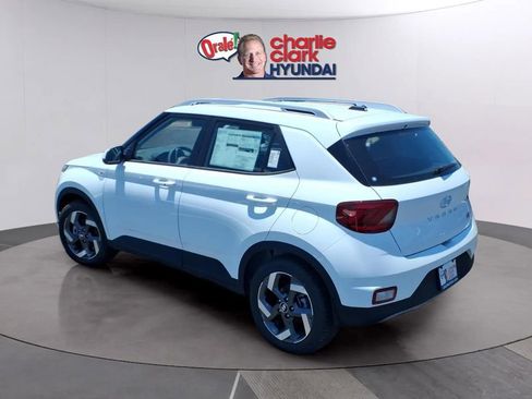 New 2026 Hyundai Venue SEL FWD image 3