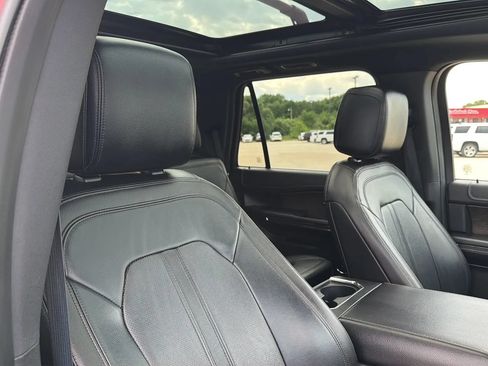Used 2018 Ford Expedition Limited w/ Equipment Group 301A AWD/4WD image 84