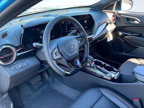 New 2026 Chevrolet Trax RS w/ Driver Confidence Package FWD image 7