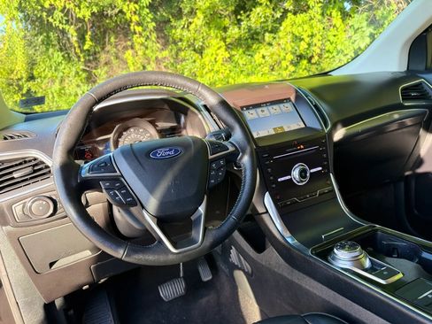 Used 2019 Ford Edge Titanium AWD/4WD image 27