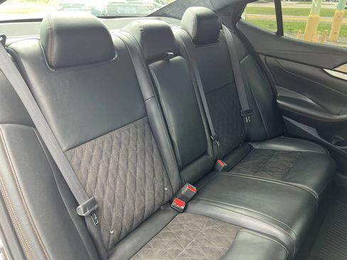 Used 2019 Nissan Maxima SR w/ Premium Package FWD image 21