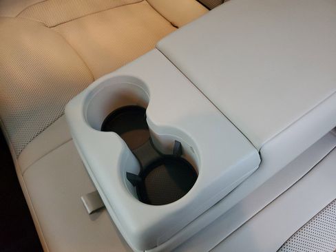 Certified 2023 Chrysler 300 Touring L w/ Popular Equipment Group image 10