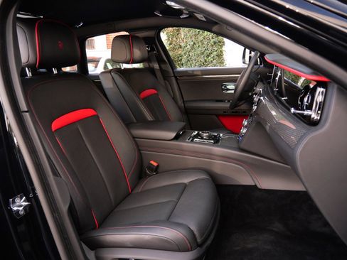 Certified 2022 Rolls-Royce Ghost Black Badge image 33