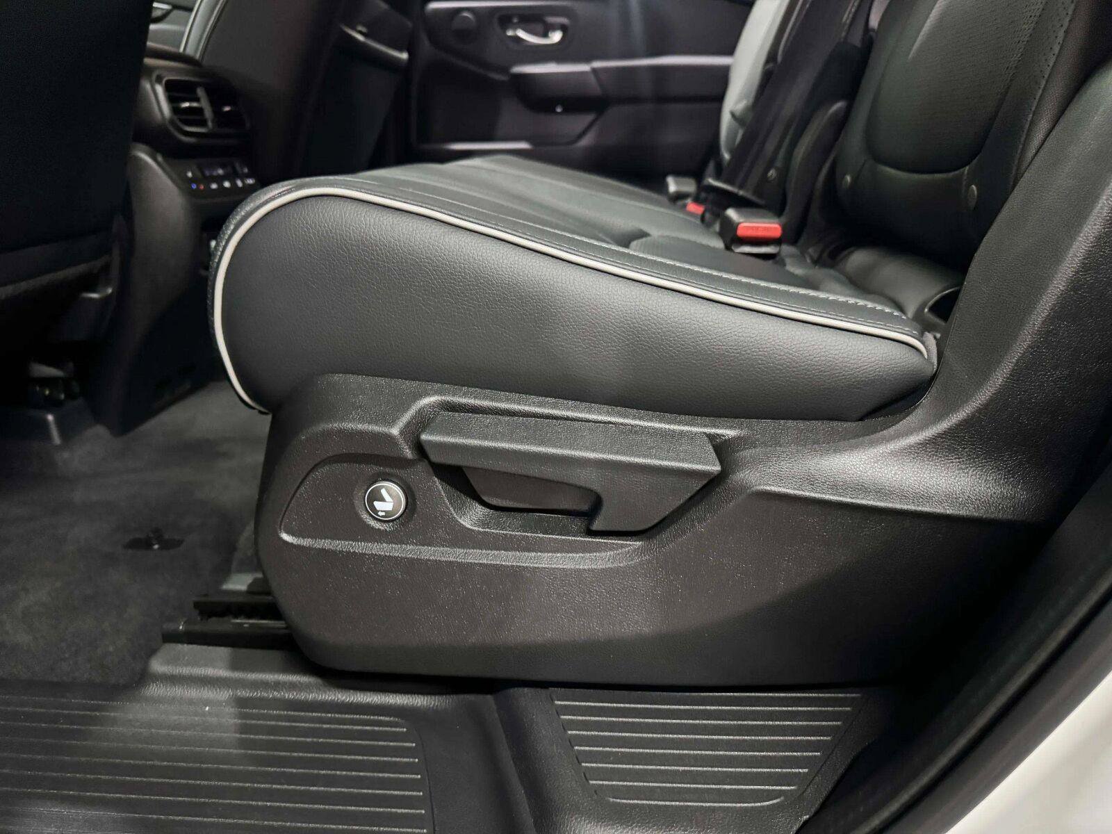Used 2023 Honda Pilot Elite image 29