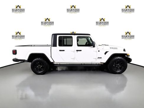 Used 2022 Jeep Gladiator Sport AWD/4WD image 8