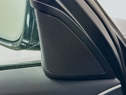 Used 2023 BMW 530e w/ Convenience Package image 19