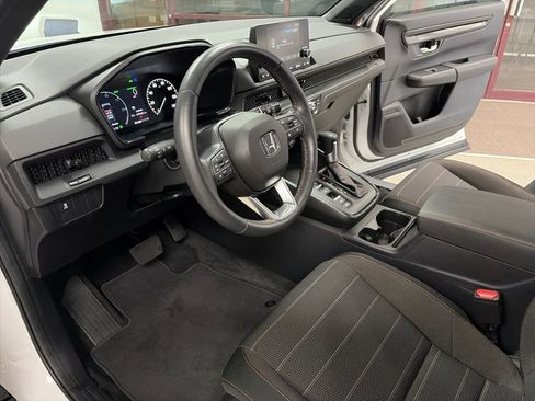 Used 2024 Honda CR-V Sport image 11