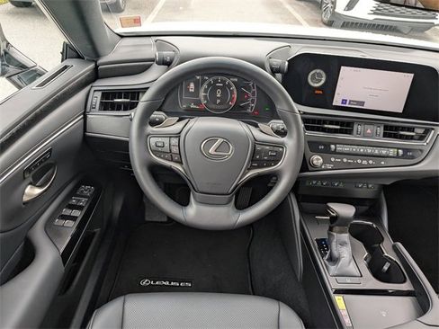Certified 2025 Lexus ES 350 w/ Premium Package image 15