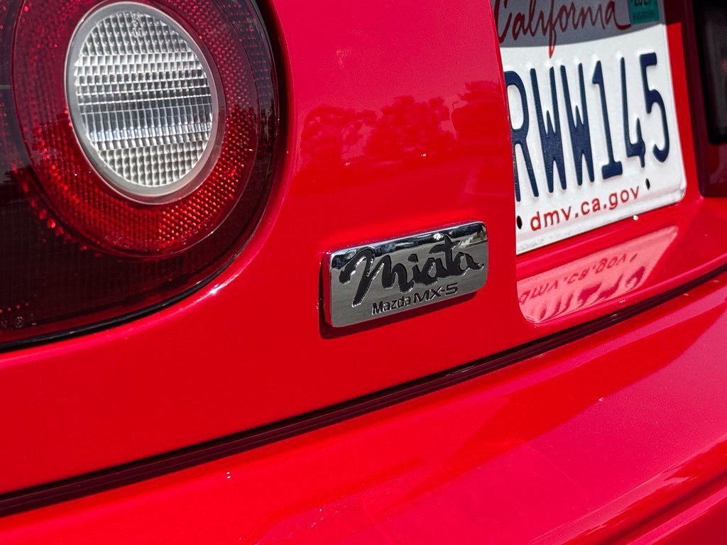 Used 1990 MAZDA MX-5 Miata RWD image 23