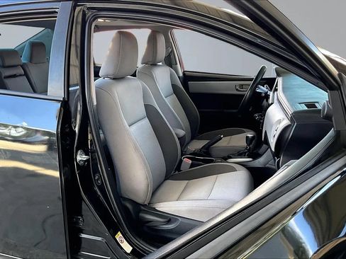 Used 2017 Toyota Corolla LE FWD image 26