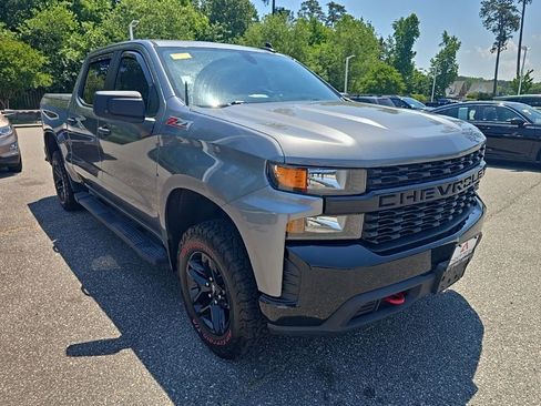 Used 2021 Chevrolet Silverado 1500 Custom Trail Boss AWD/4WD image 3