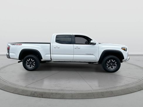 Used 2023 Toyota Tacoma TRD Off-Road AWD/4WD image 9