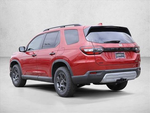 New 2025 Honda Pilot TrailSport image 7