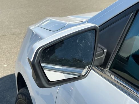 Used 2020 Chevrolet Equinox LT image 8