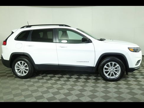 Used 2022 Jeep Cherokee Latitude Lux AWD/4WD image 3