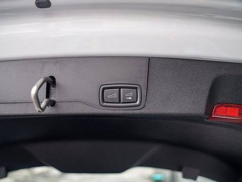 Certified 2023 Porsche Taycan GTS image 23