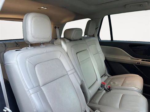 Used 2022 Lincoln Aviator Reserve w/ Elements Package Plus image 23