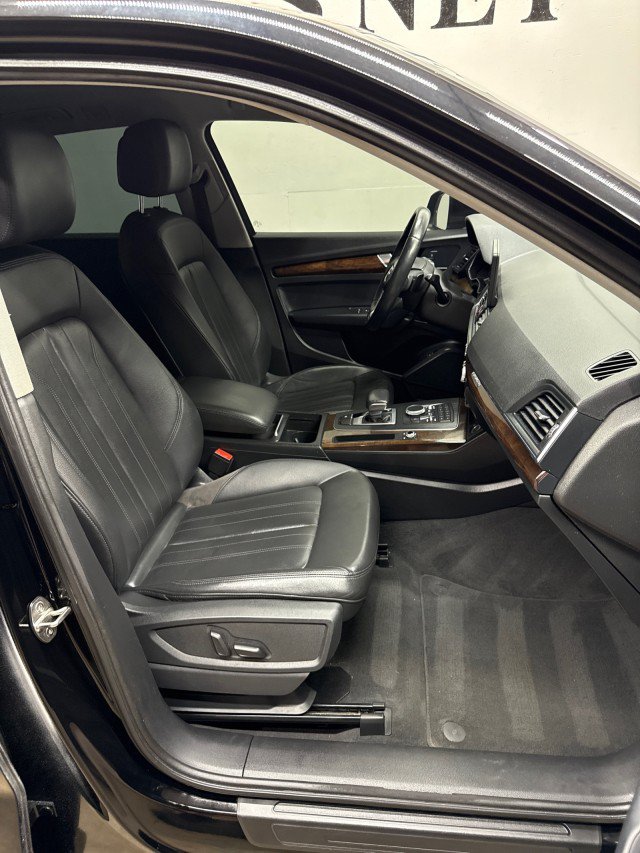 Used 2019 Audi Q5 2.0T Premium AWD/4WD image 24
