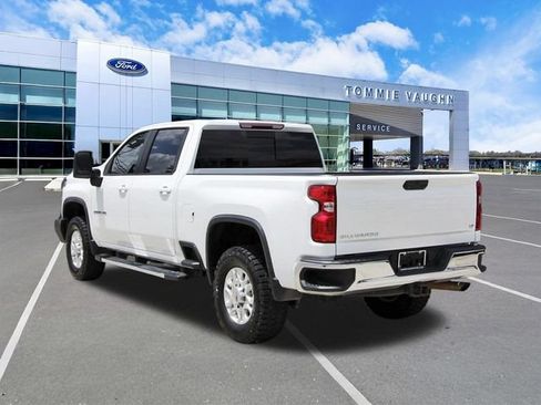 Used 2023 Chevrolet Silverado 2500 LT w/ Convenience Package AWD/4WD image 2