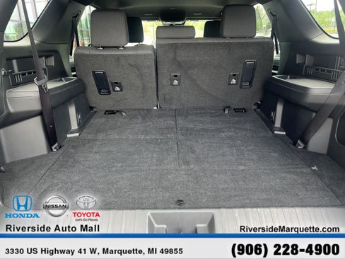 Used 2025 Toyota 4Runner SR5 AWD/4WD image 8
