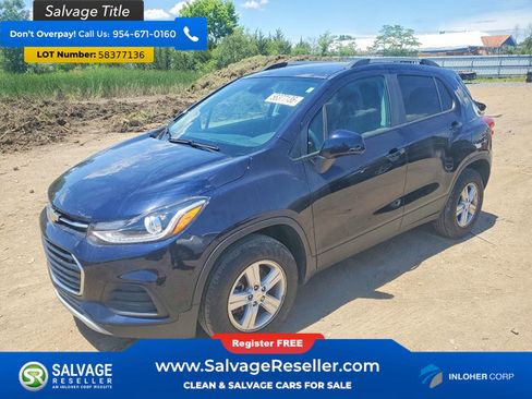 Used 2022 Chevrolet Trax LT w/ LT Convenience Package AWD/4WD image 1
