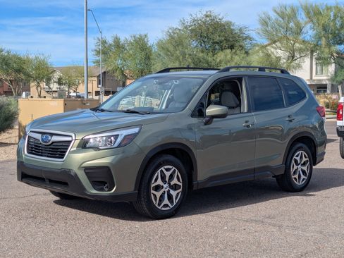 Used 2020 Subaru Forester Premium image 7