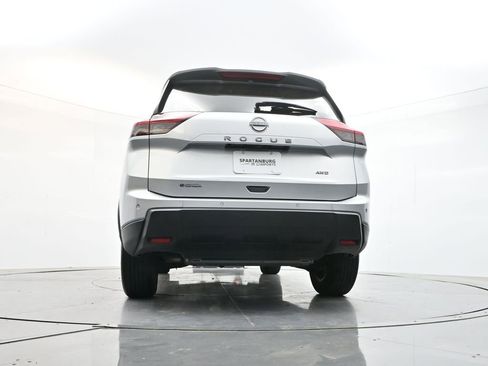 Used 2025 Nissan Rogue SV AWD/4WD image 32