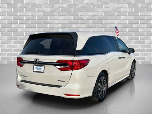 Used 2023 Honda Odyssey Touring image 5