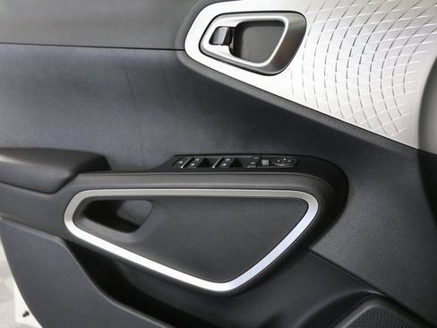 New 2025 Kia Soul S image 24
