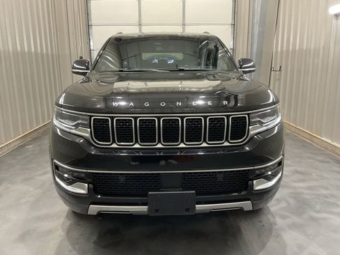 Used 2022 Jeep Wagoneer Series III image 2