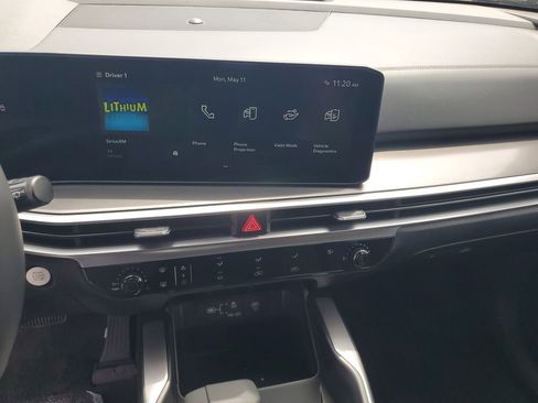 New 2026 Kia Sorento LX FWD image 14