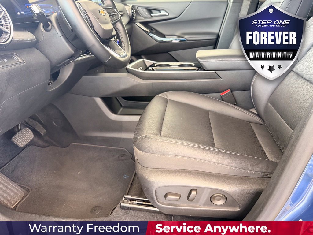 Used 2025 Chevrolet Equinox LT w/ Convenience Package II FWD image 14