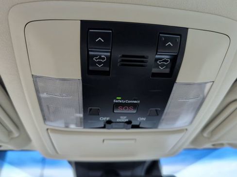 Used 2021 Lexus GX 460 Premium w/ Premium Package AWD/4WD image 32