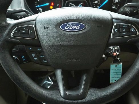 Used 2017 Ford Focus SE image 14