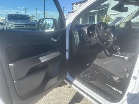Used 2021 Chevrolet Colorado LT w/ Safety Package image 6