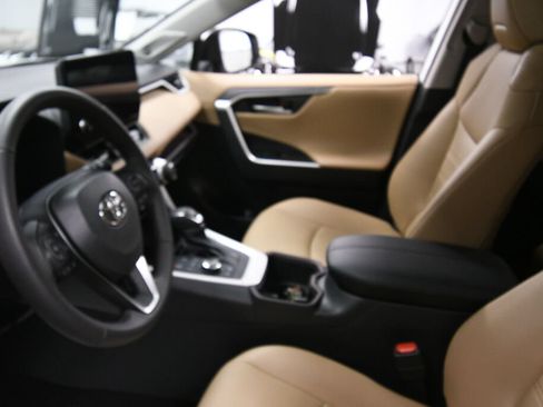 Used 2023 Toyota RAV4 Limited AWD/4WD image 21