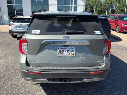 Used 2020 Ford Explorer XLT w/ Equipment Group 202A AWD/4WD image 4