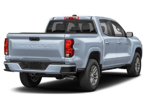 New 2025 Chevrolet Colorado LT w/ LT Convenience Package AWD/4WD image 2