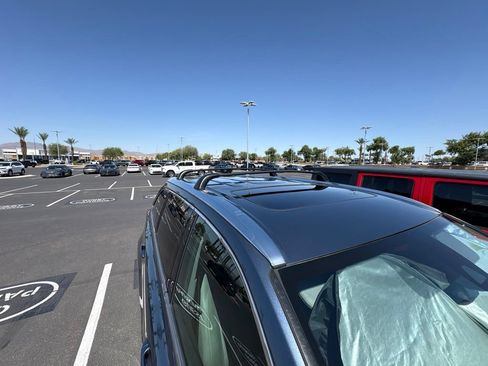 Used 2018 Toyota Highlander XLE FWD image 14