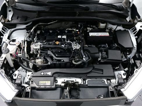 Used 2023 Toyota Corolla Cross XLE w/ Convenience Package FWD image 38